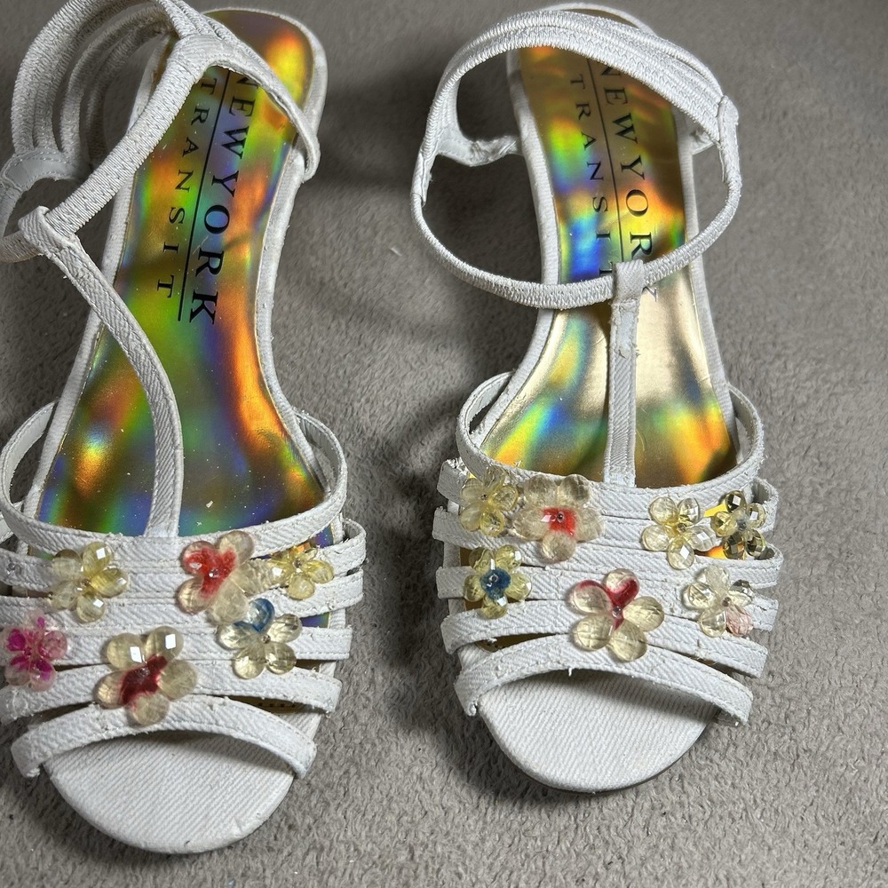 New York Transit Womens 7M White Floral Beaded Wedge Sandals Holographic